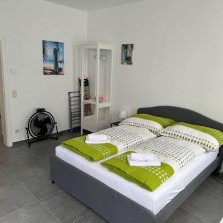 Klein Aber Fein Mit Terrasse Apartment Wina Bagian luar foto