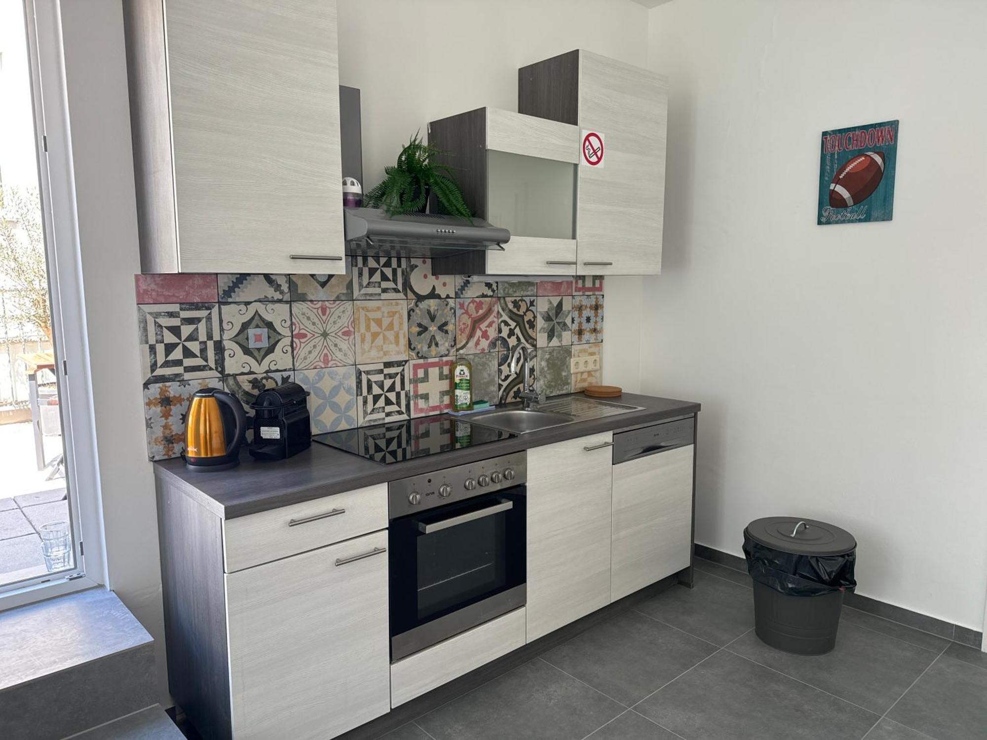 Klein Aber Fein Mit Terrasse Apartment Wina Bagian luar foto